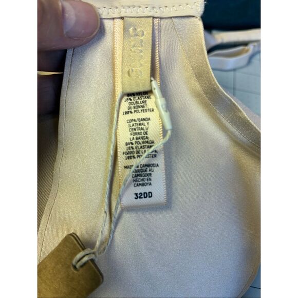 SKIMS NWT Push Up Plunge Bra in Sand Size 32DD - Picture 7 of 8